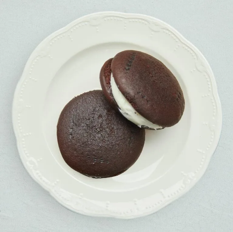 chocolate whoopie pie